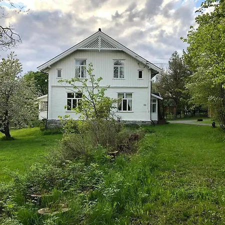 Historisk Med Klassiske Detaljer * Snertingdal
