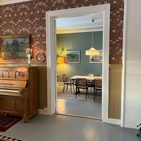 Historisk Med Klassiske Detaljer *