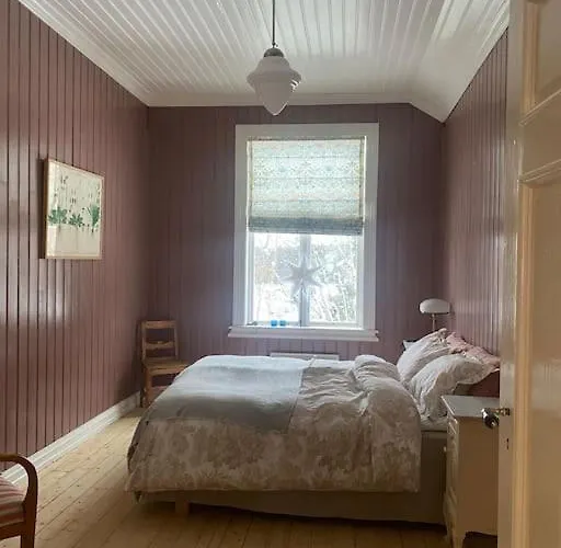 Historisk Med Klassiske Detaljer Villa *